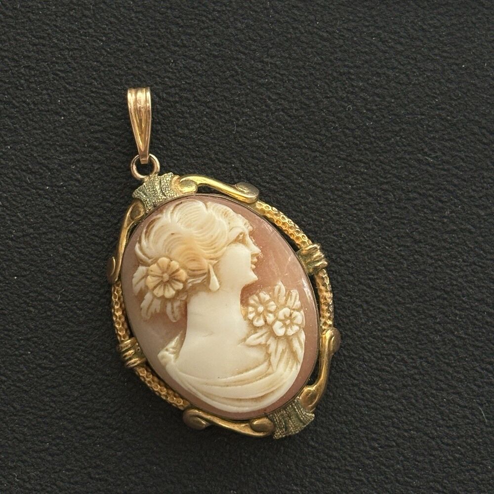 Vintage AMCO 1/20 10K GF Shell Cameo Locket Pendant Gold Filled